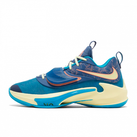 Nike Zoom Freak 3 Everlasting Love