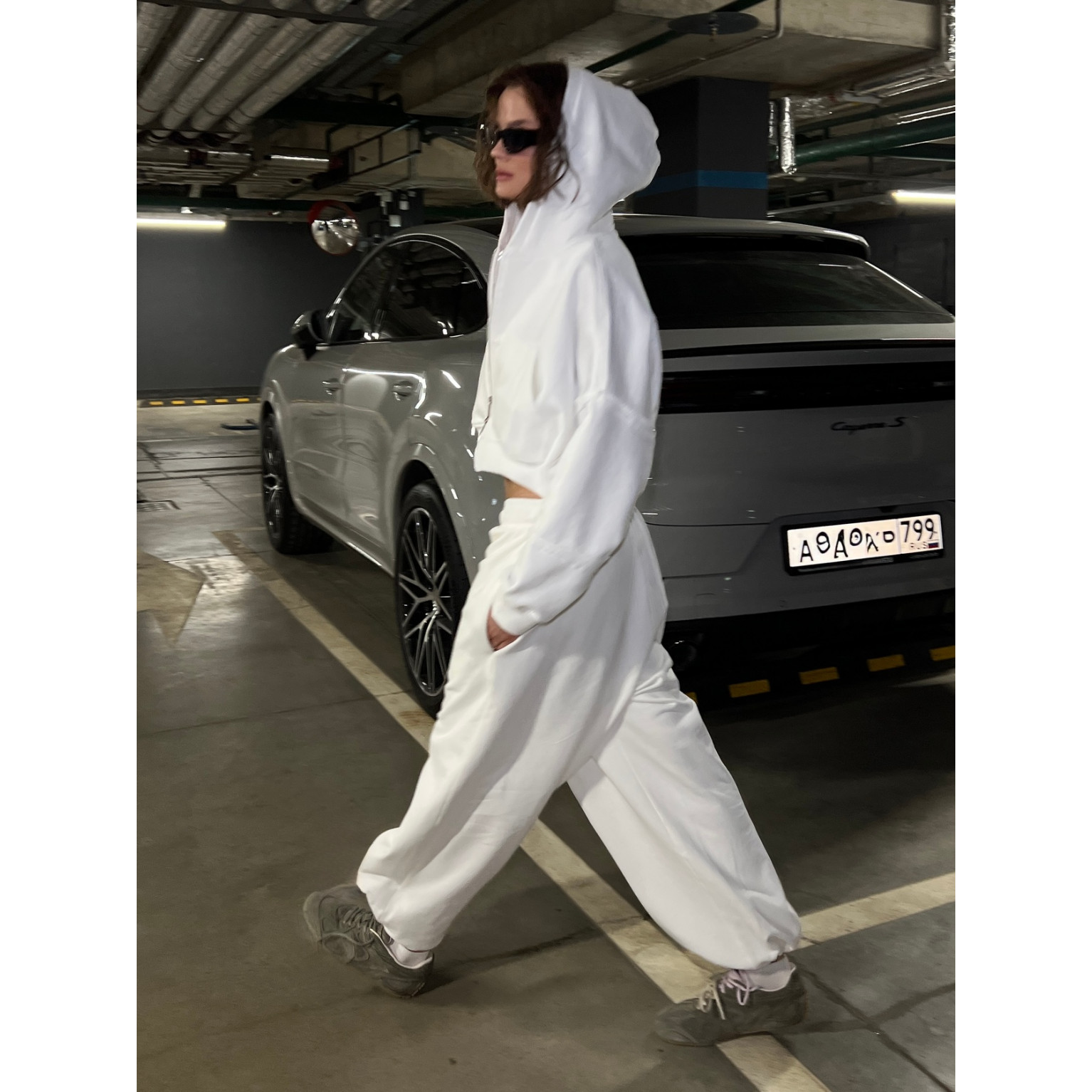 Зип-худи Sabe Logo Cropped Zip-Up Hoodie Milk